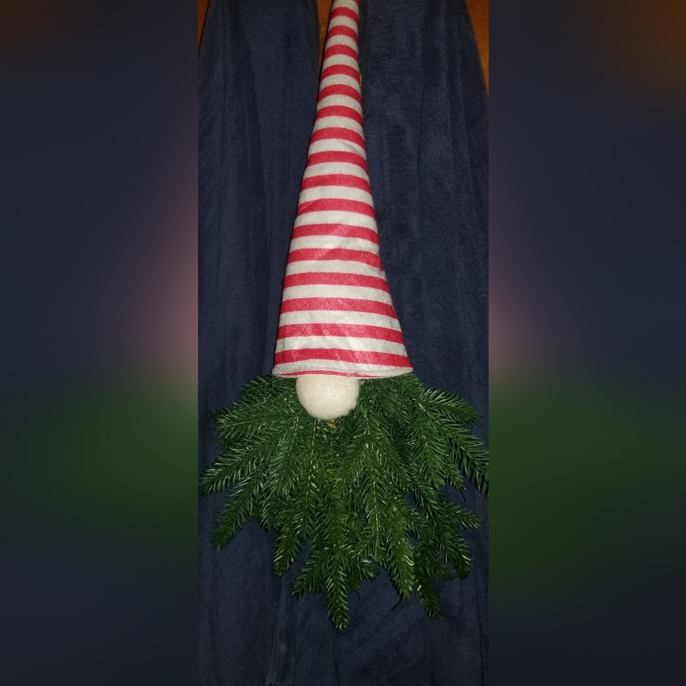 Christmas Gnome wall accent